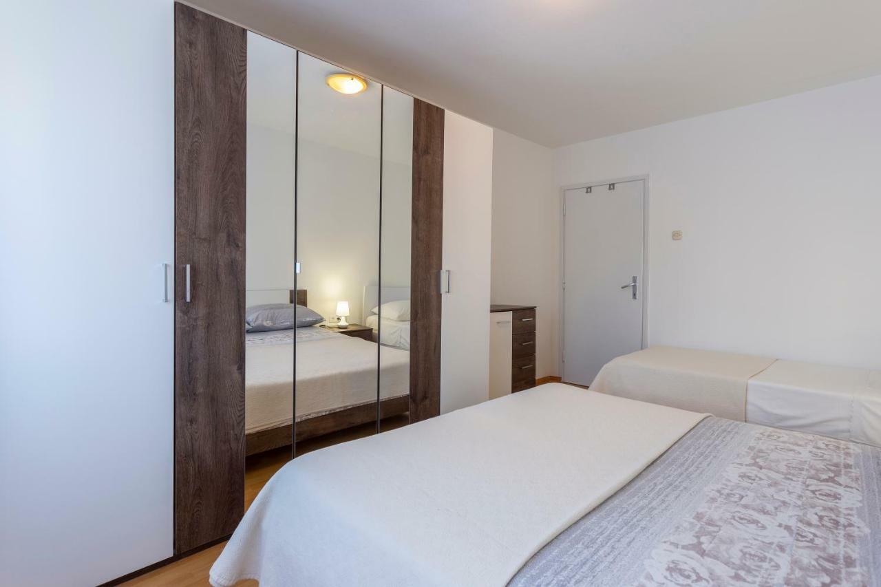 Apartment Anna With Free Private Parking Πούλα Εξωτερικό φωτογραφία
